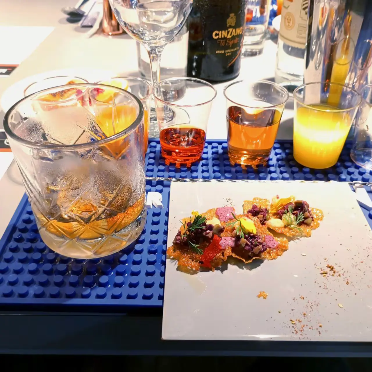 Sinsoni con su aperitivo